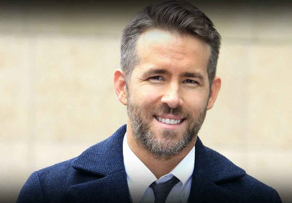 Ryan Reynolds Biography: Age, Height, Weight, Wife, Girlfriend, Family, Net worth