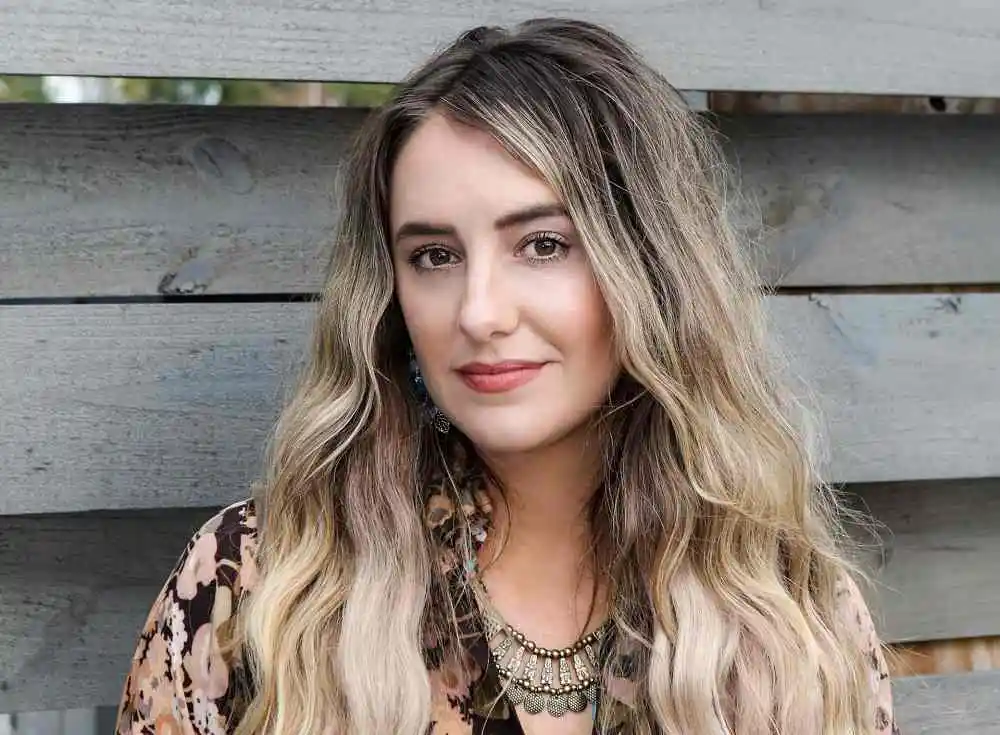 Lainey Wilson Biography Age, Husband, Family, Career, Net Worth