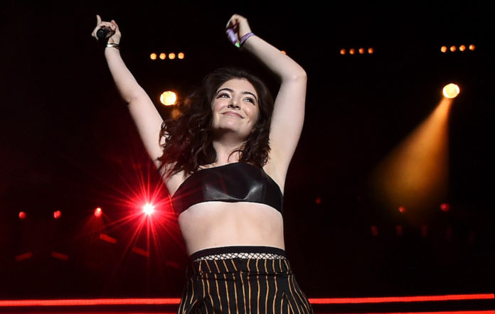 Lorde - Age, Bio, Birthday, Family, Net Worth