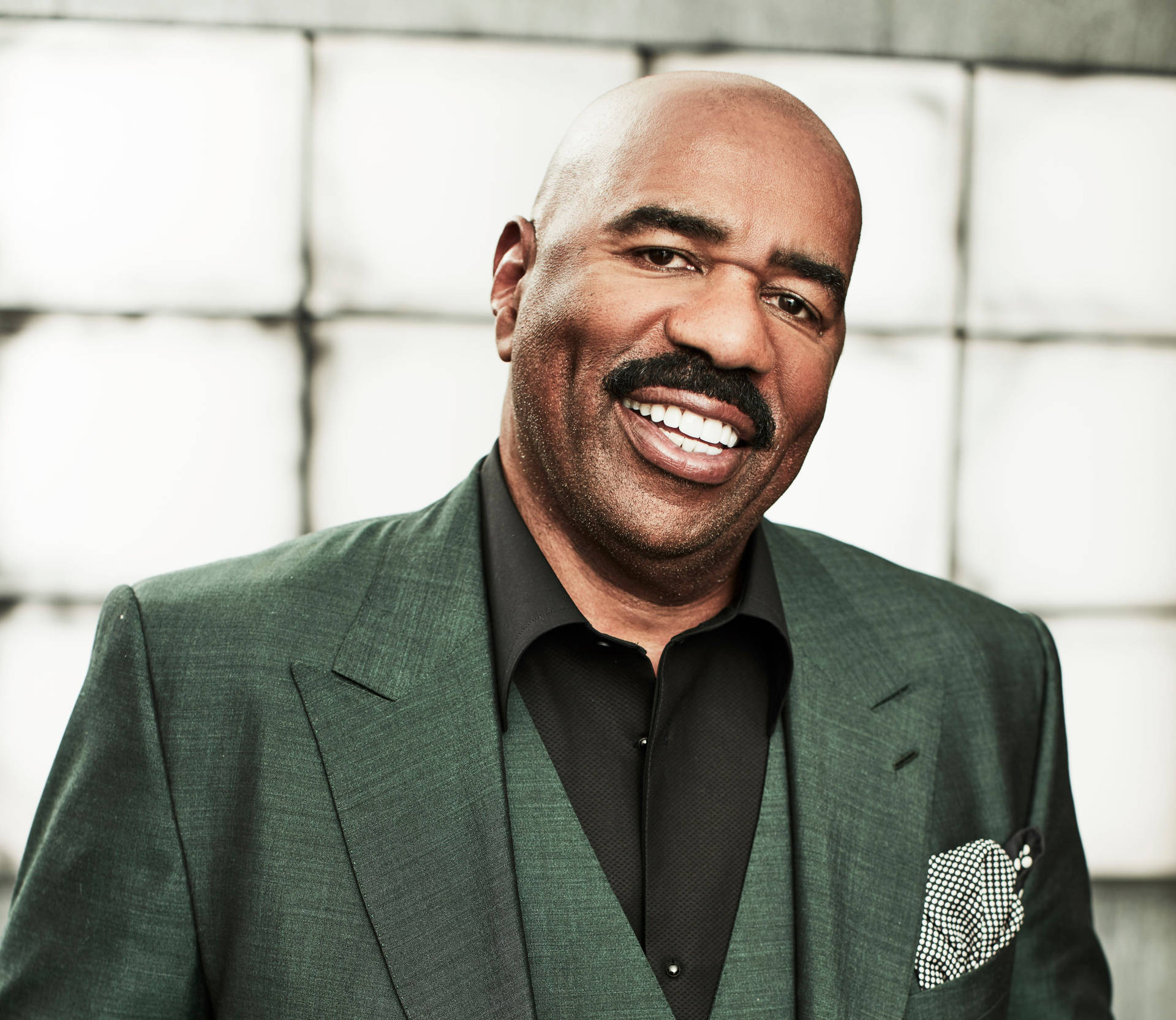 Steve Harvey - Age, Bio, Birthday, Family, Net Worth