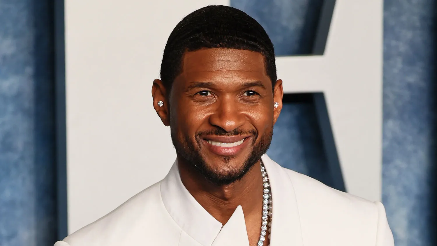 Usher - Age, Bio, Birthday, Family, Net Worth