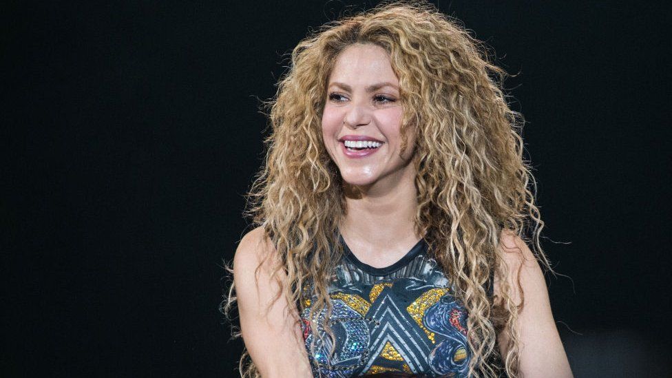 Shakira - Age, Bio, Birthday, Family, Net Worth